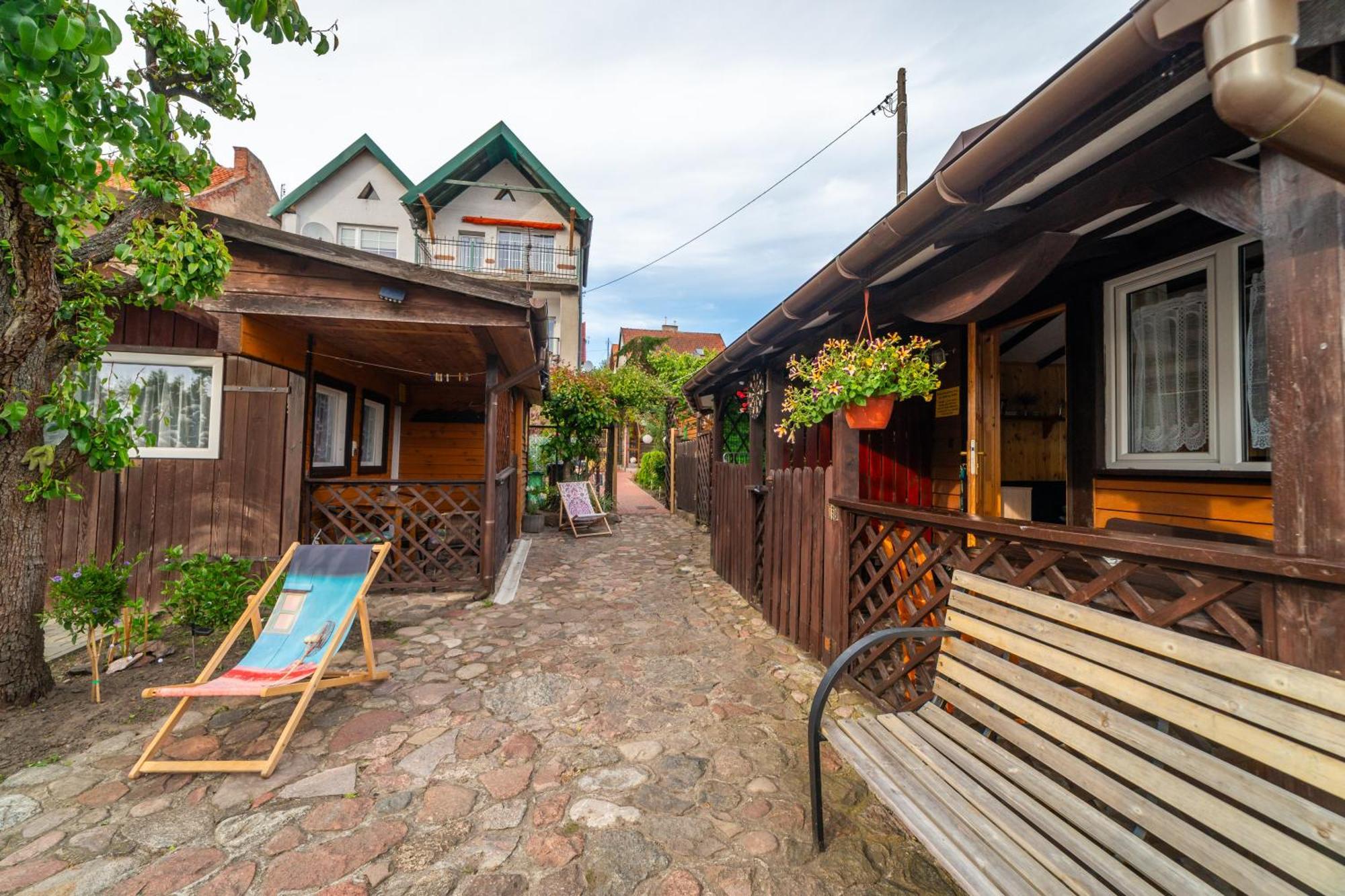 Privatunterkunft Z Tarasem Na Jezioro, *